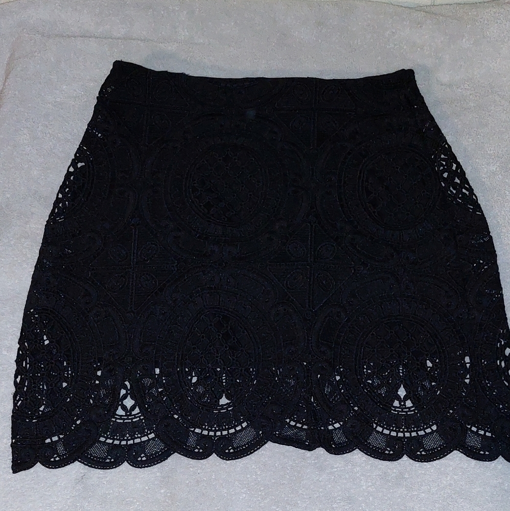 Xhilaration small lace skirt